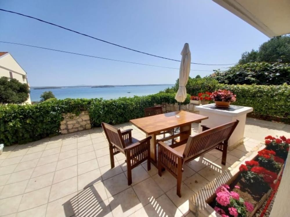 Apartment (Blazenka - 20m from the sea - A2(2+2)) photo 1