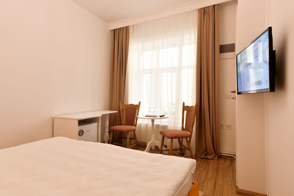 Single Room photo 2