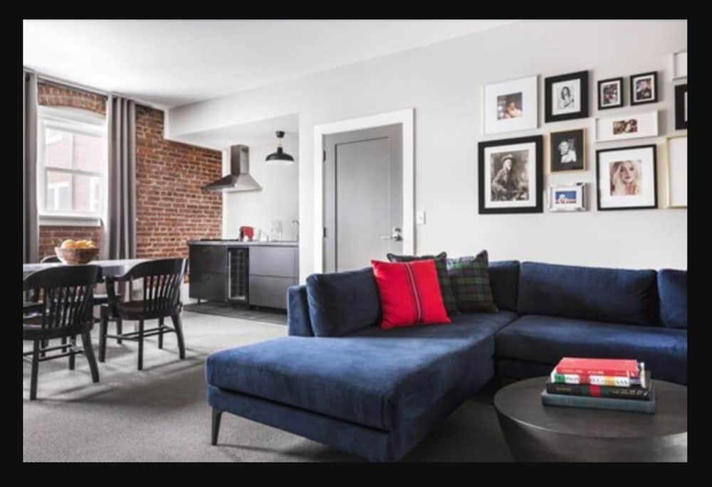 Signature Suite, Non Smoking photo 3