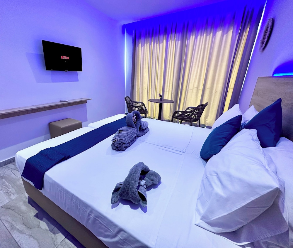 Superior Room, Pool Access, Ground Floor photo 2