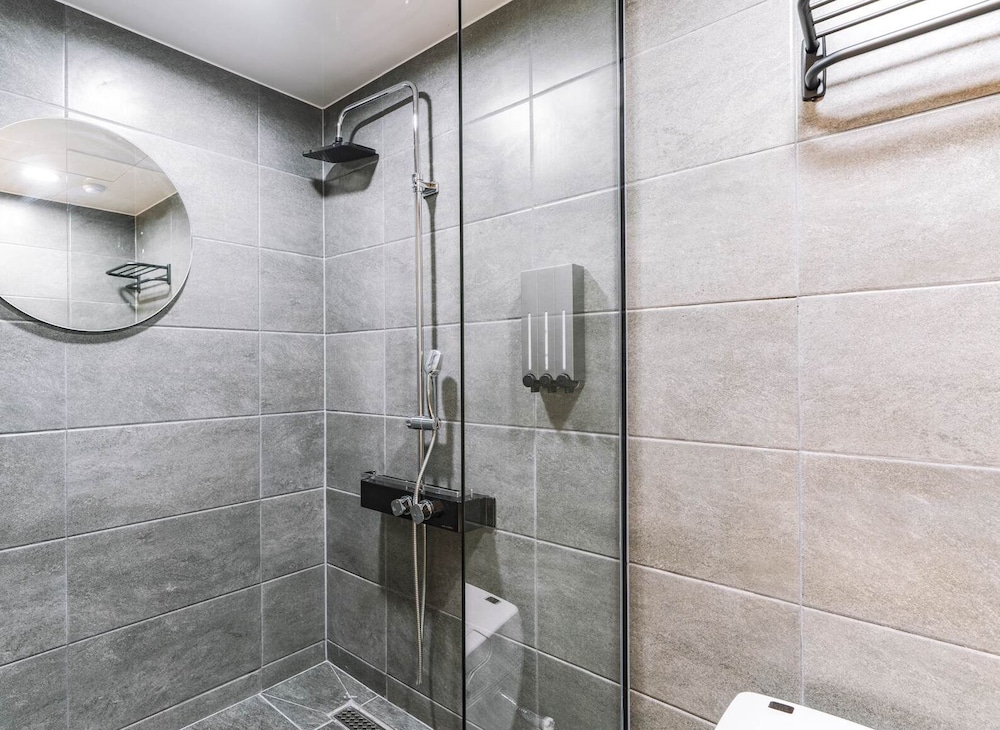 Premium Double Room - Photo 8