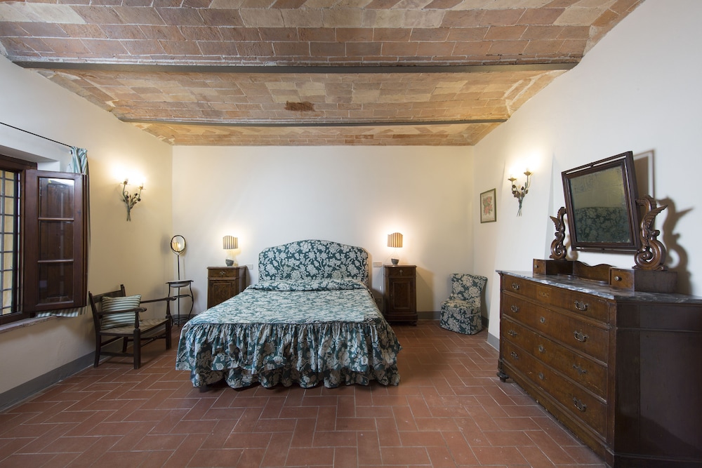 Traditional Apartment, 4 Bedrooms, Patio (N’antia) photo 2