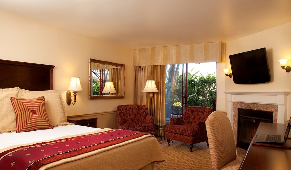Family Suite, 1 King Bed photo 3