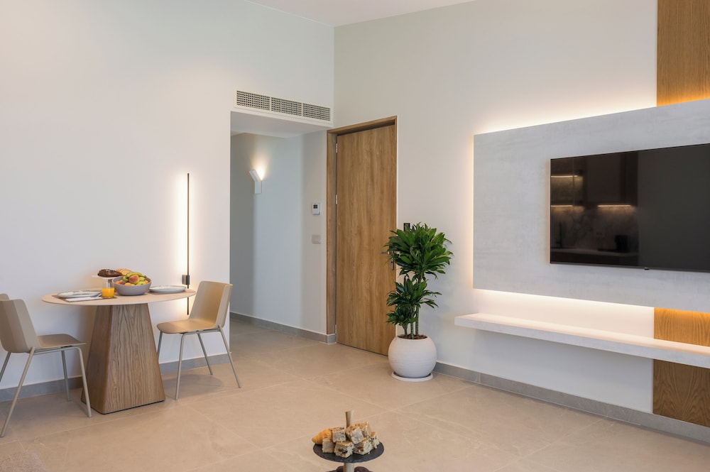 Beachcomber Suite - Beachfront with Private Pool - Photo 7