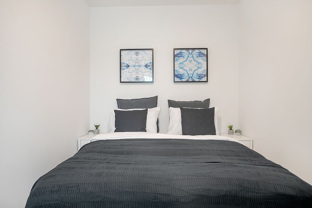 Premier Apartment, 2 Bedrooms, Balcony photo 1