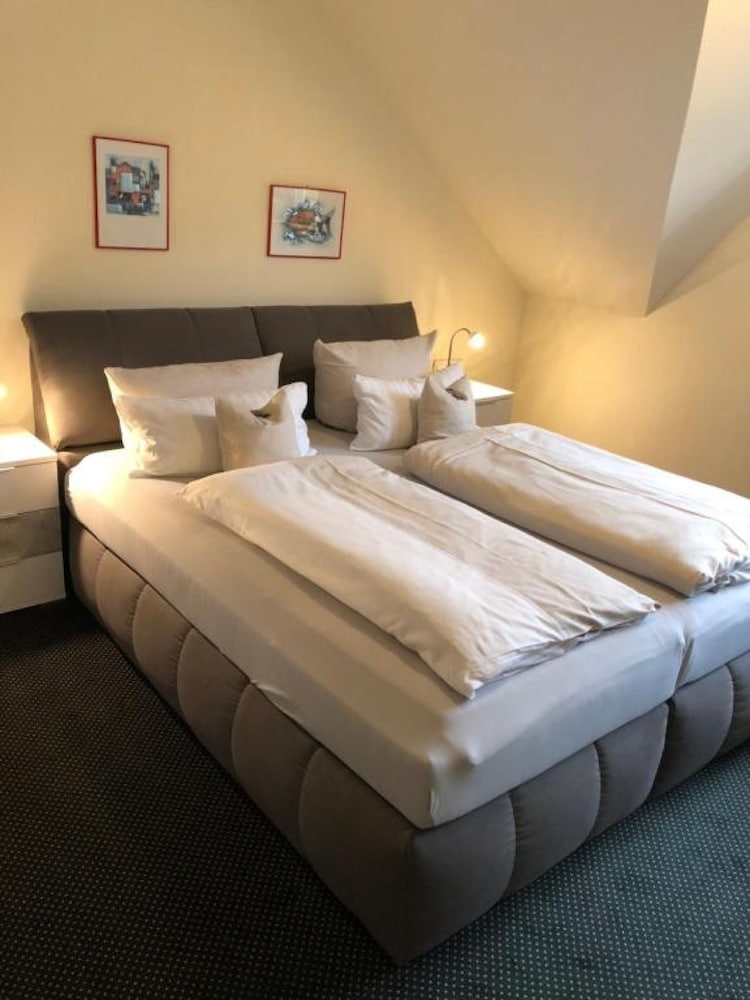 Standard Double Room photo 3