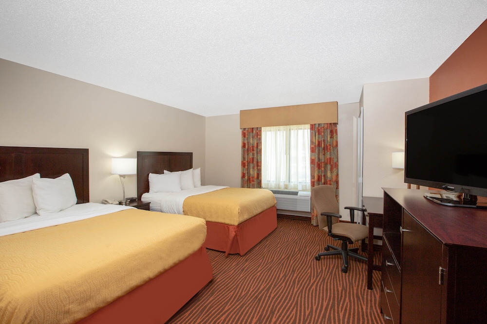 Room, 2 Queen Beds, Accessible, Non Smoking - Photo 2