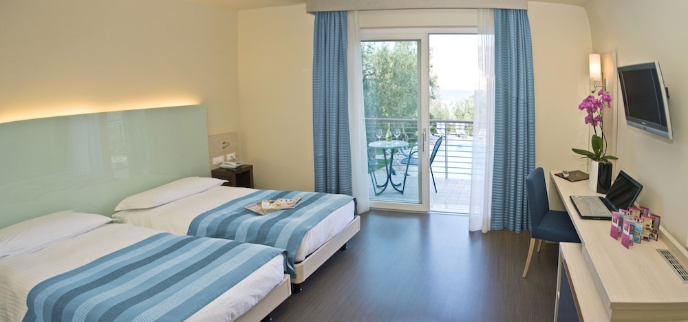 Triple Room, Mountain View