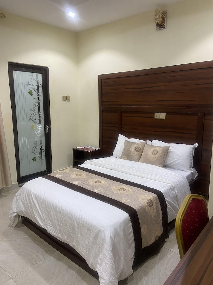 Executive Suite photo 1