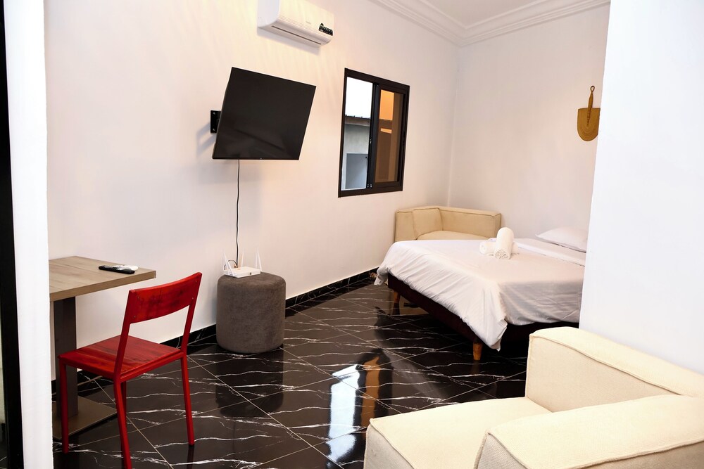 Comfort Studio Suite, Balcony, City View photo 1