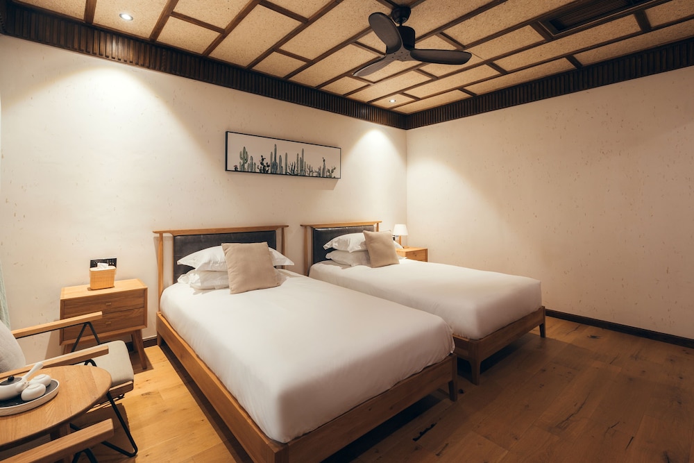 Superior Twin Room photo 2