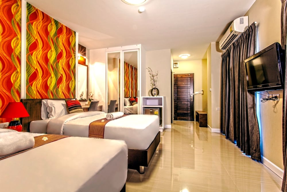 Deluxe Room, Balcony photo 1