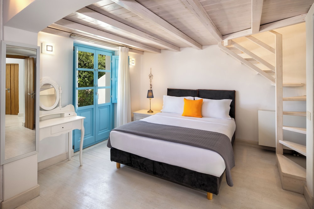 Three Bedroom Signature sea view Apanema Villa with private pool & indoor jacuzzi