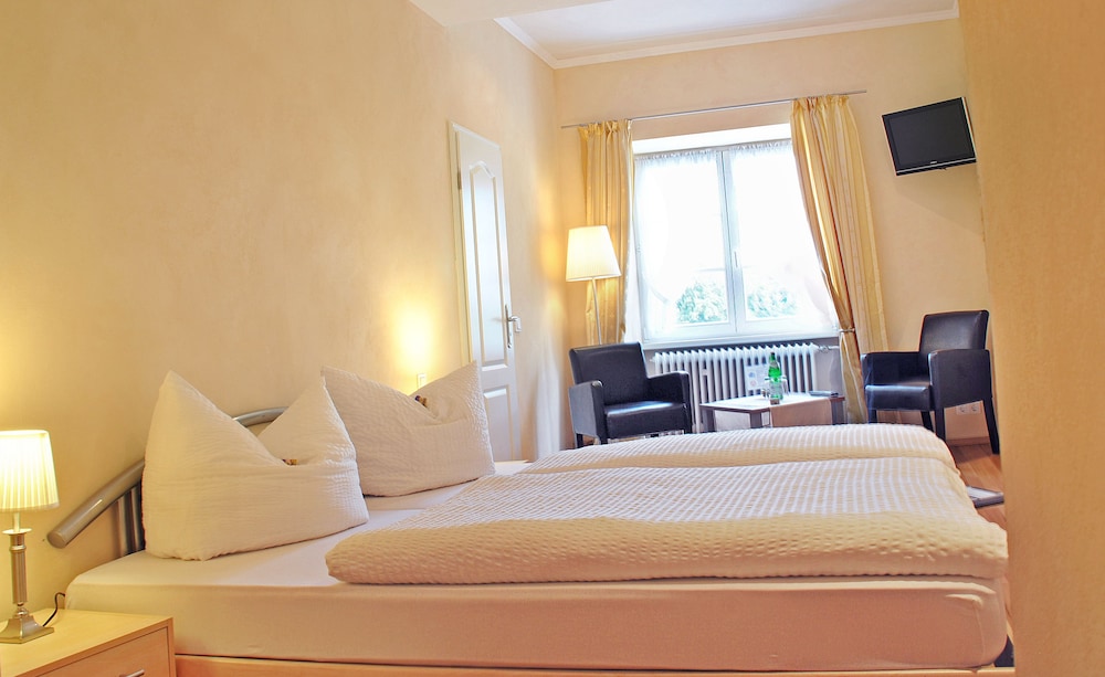 Double Room, Ensuite - Photo 3