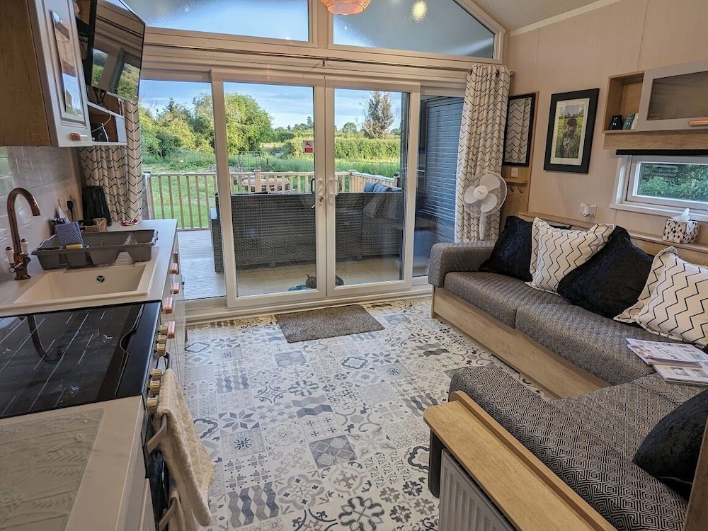 Family Cabin, Multiple Beds, Kitchen, Garden View photo 3