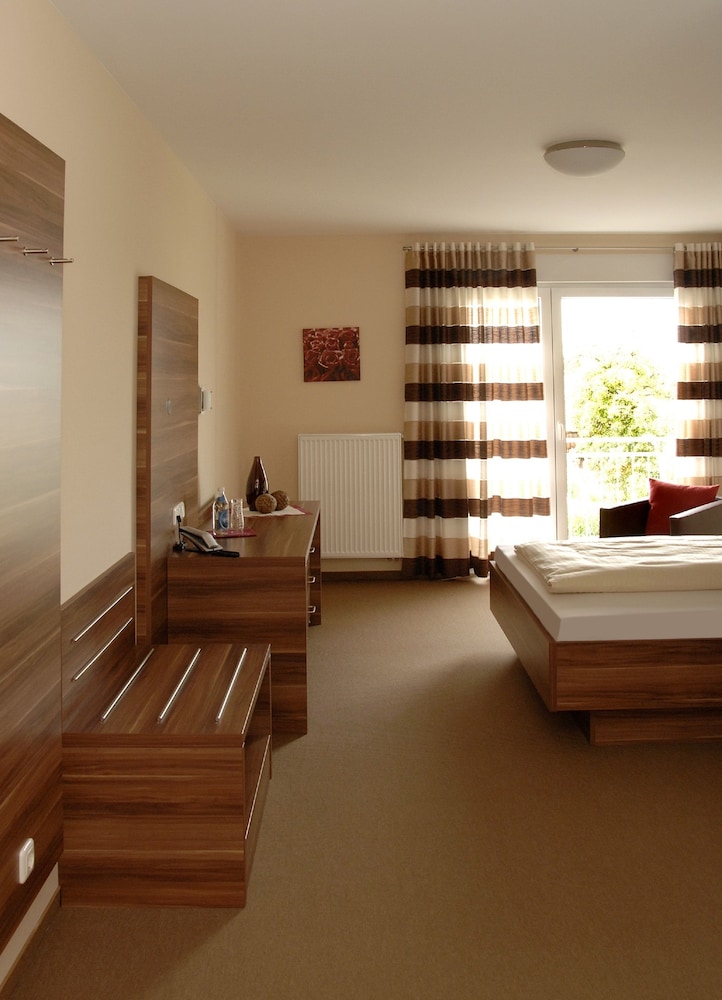 Single Room photo 3