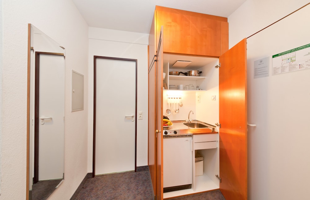 Triple Room with Kitchenette - Photo 3