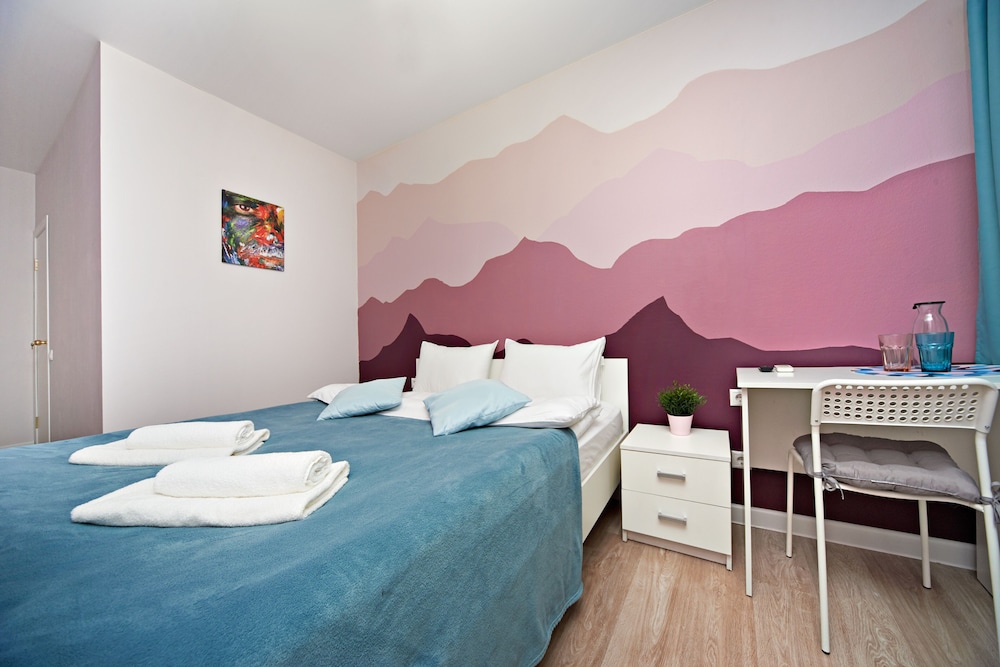 Superior Room, 1 King Bed, Bathtub, Courtyard View