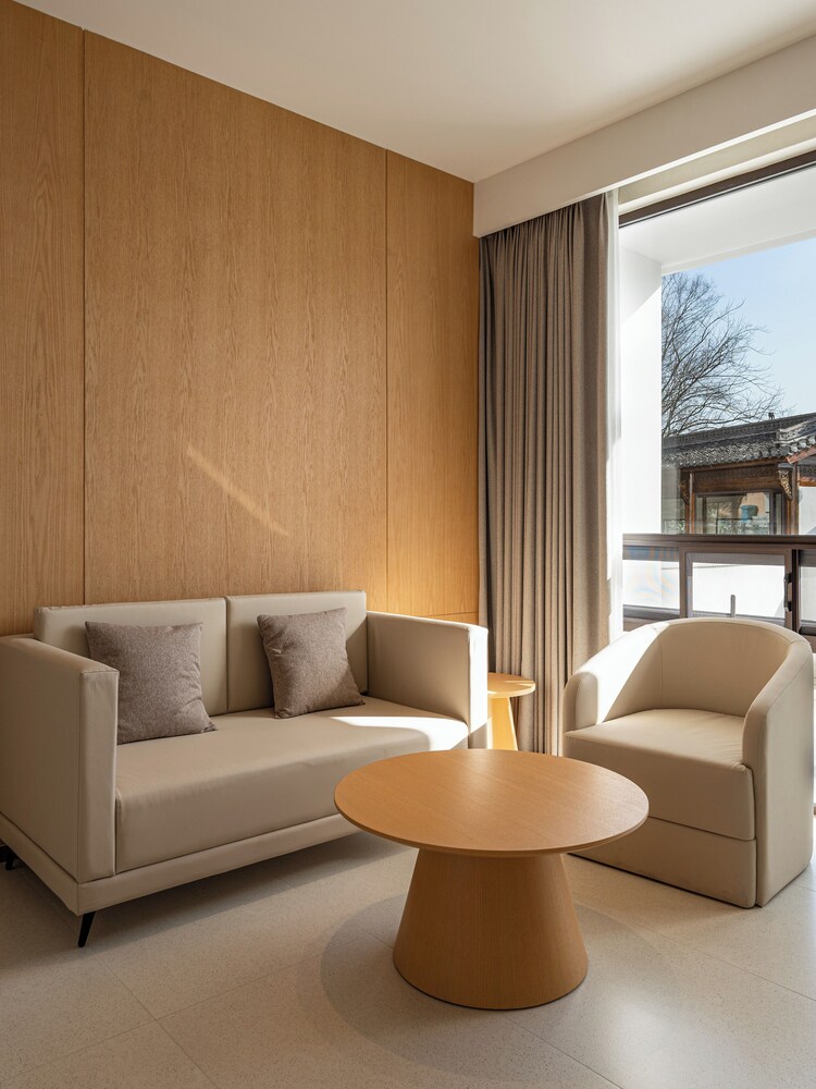 Basic Double Room, Hill View photo 2