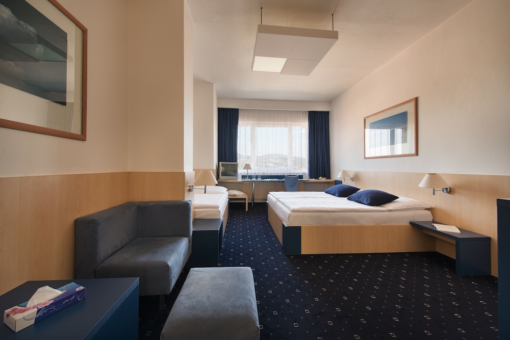 Comfort Triple Room, City View - Photo 3