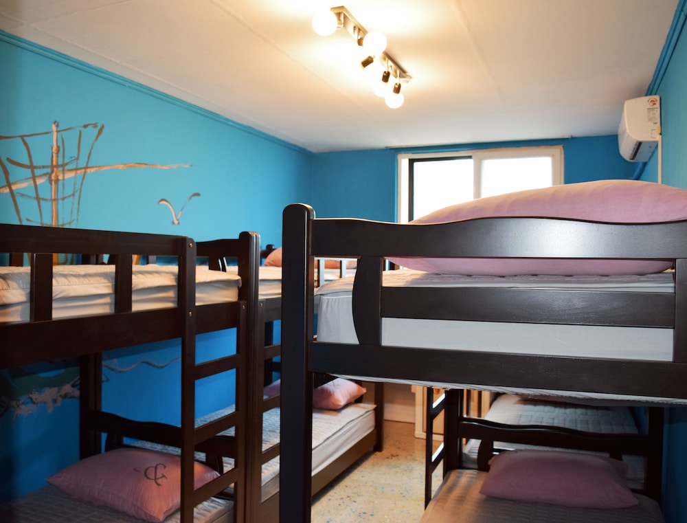 Basic Shared Dormitory, Men only photo 1