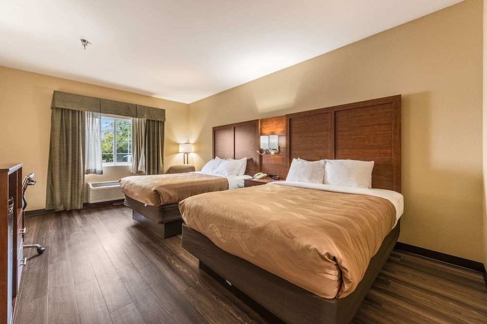 Room, 2 Queen Beds, Non Smoking - Photo 3