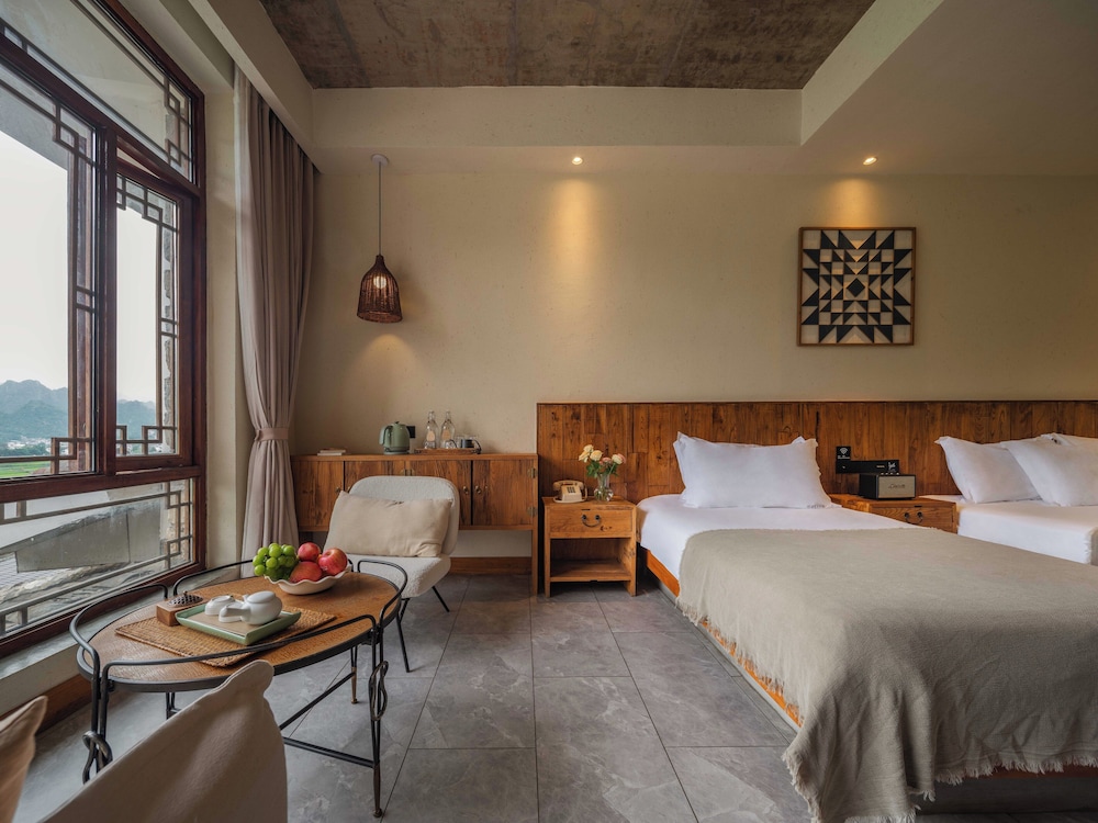Deluxe Triple Room, Garden View photo 2