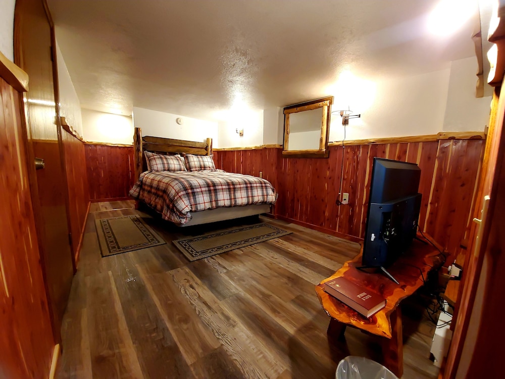 Comfort Room, 1 Queen Bed, Non Smoking photo 1