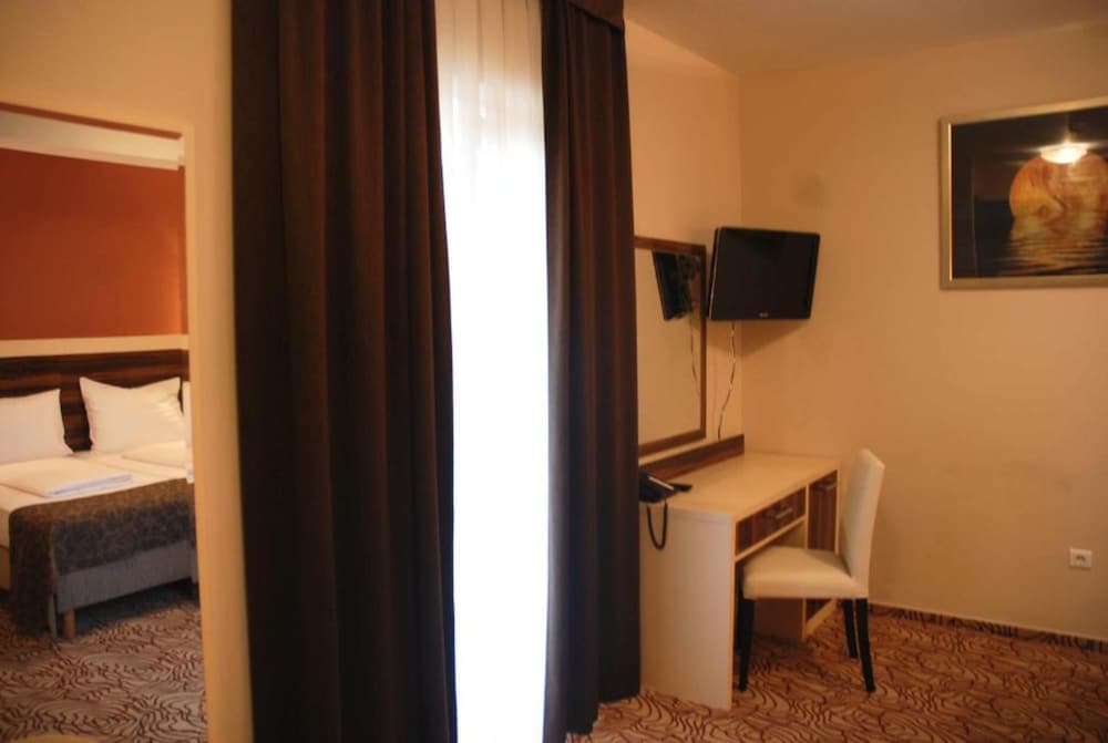 Deluxe Double or Twin Room, Balcony
