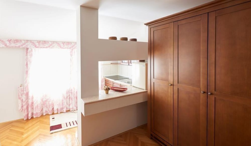 Family Apartment - Photo 2