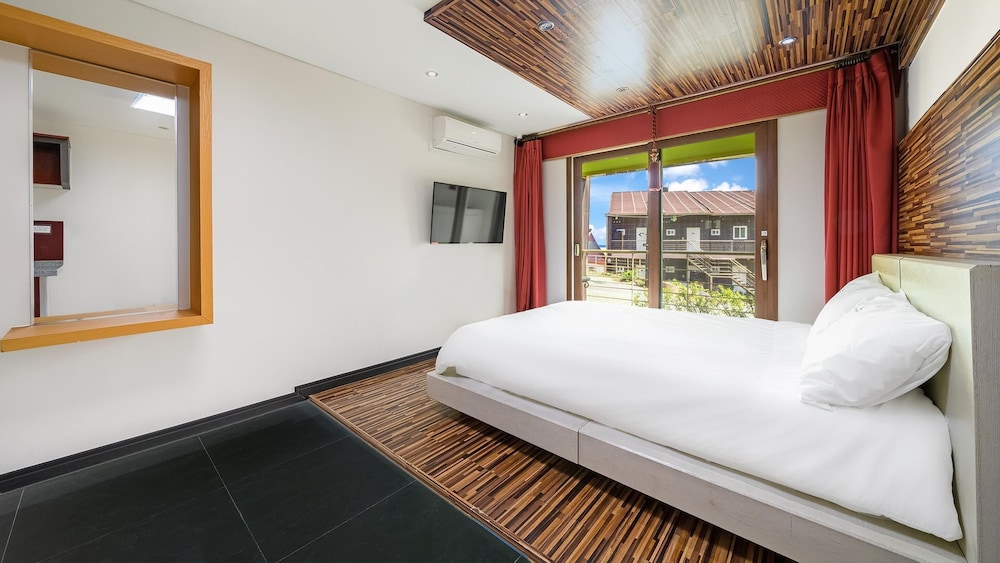 Basic Room, 1 Bedroom (Room 503) - Photo 4