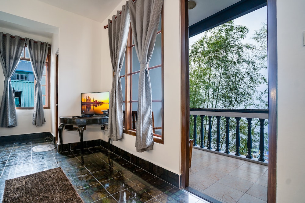 Executive Room - Photo 14