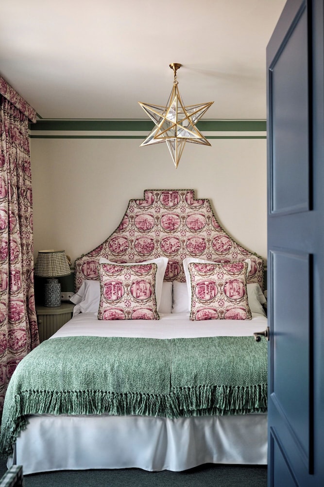 Junior Double Room