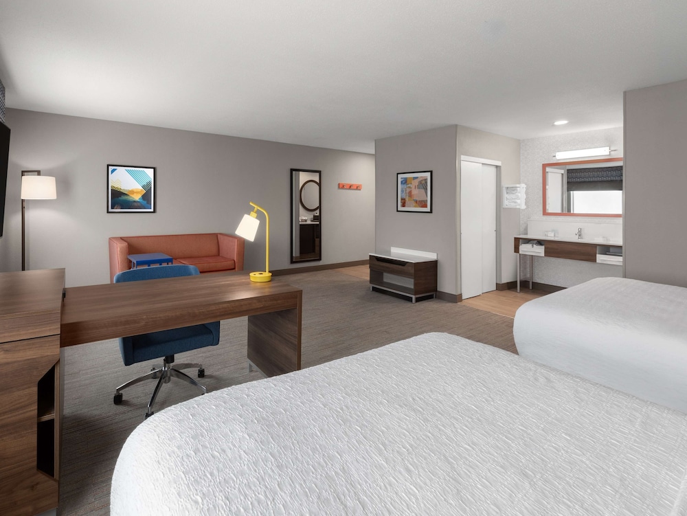Suite, 2 Queen Beds, Accessible, Hearing Impaired, Non Smoking - Photo 1