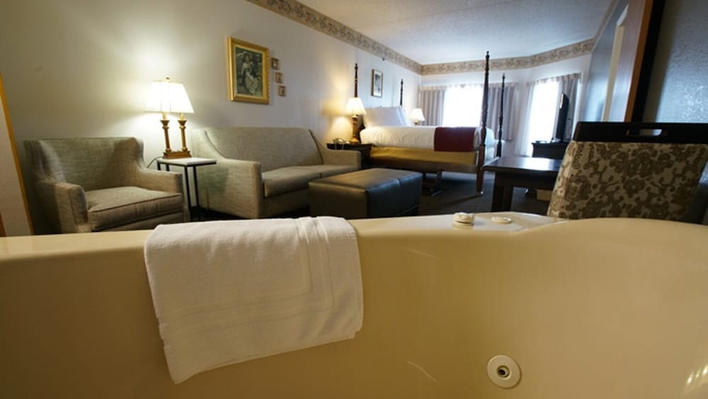 Executive Suite, 1 King Bed, Jetted Tub