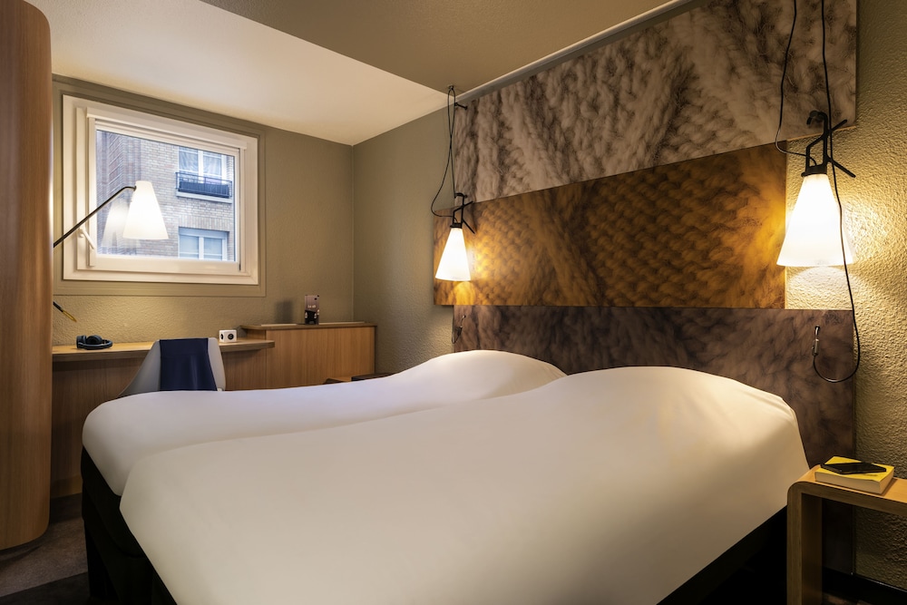 Standard Room, 2 Twin Beds - Photo 1