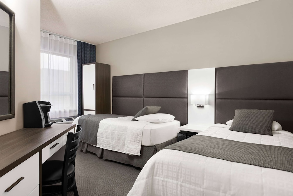 Room, 2 Twin Beds, Non Smoking - Photo 1