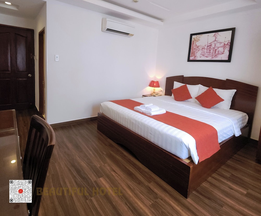Deluxe Double Room, 1 King Bed, City View