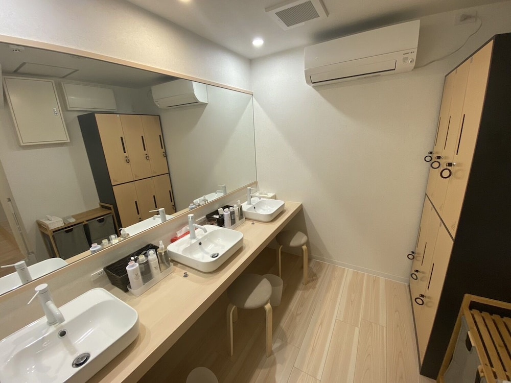 Economy Double or Twin Room, Non Smoking - Photo 4