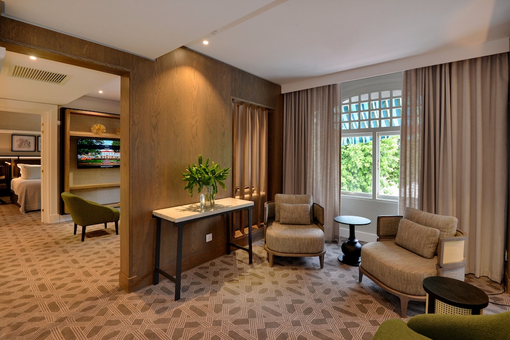 Batoka Suite (King bed) View of Victora Falls