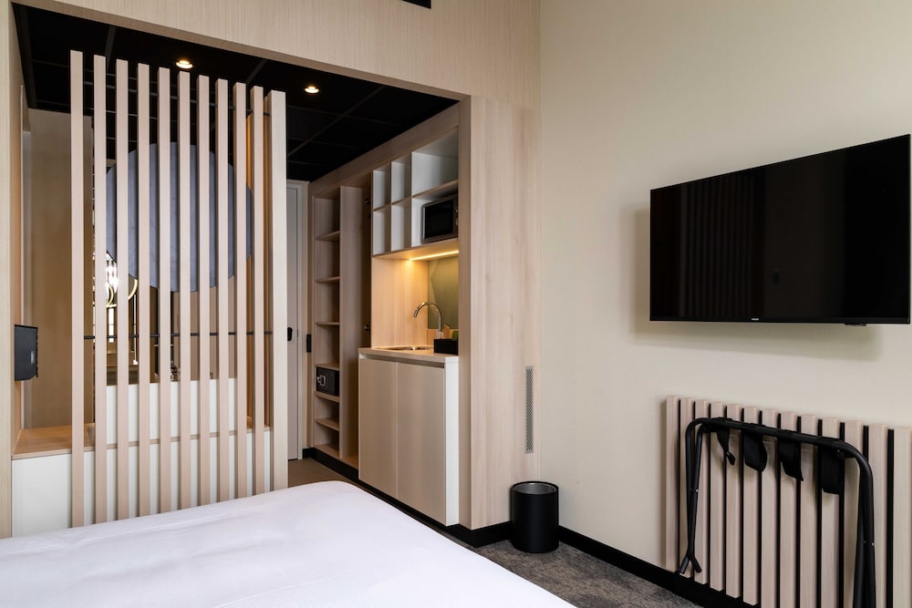 Comfort Room - Photo 3
