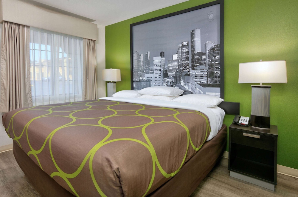 Room, 1 King Bed, Accessible, Non Smoking (Mobility, Roll-In Shower) photo 1