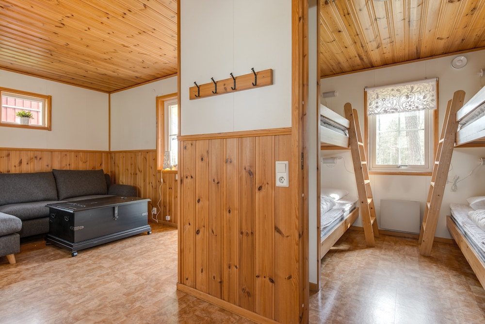 Cottage, 1 Bedroom (4 beds) photo 2