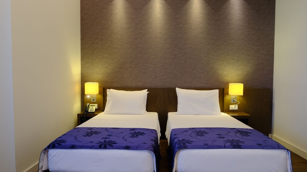 Deluxe Triple Room photo 2