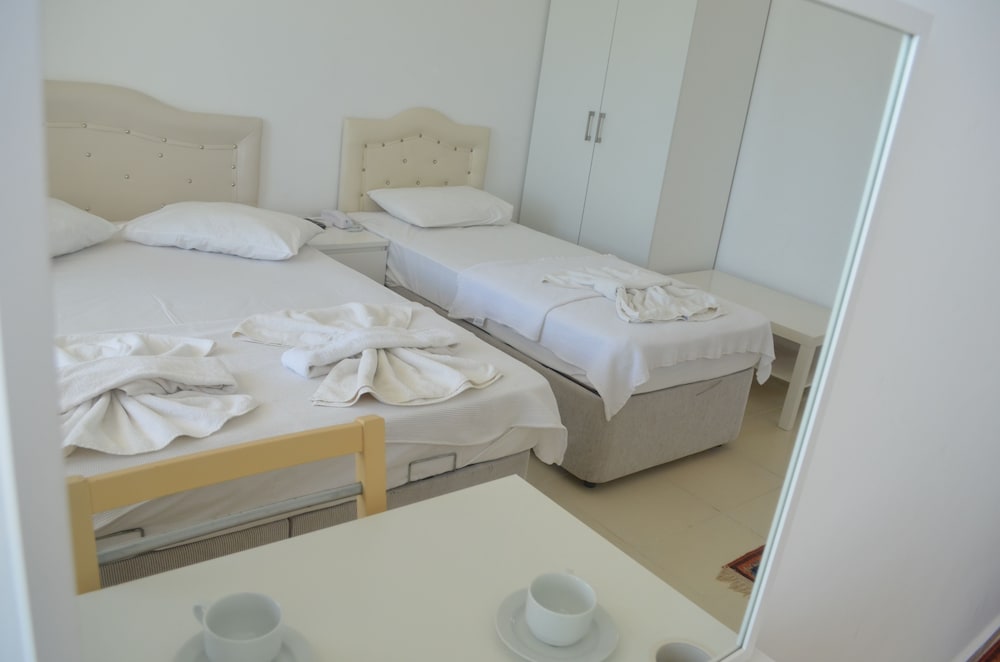 Standard Triple Room, Sea View photo 3