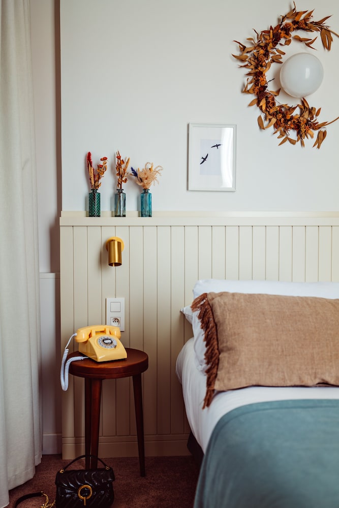 Standard Twin Room - Photo 4