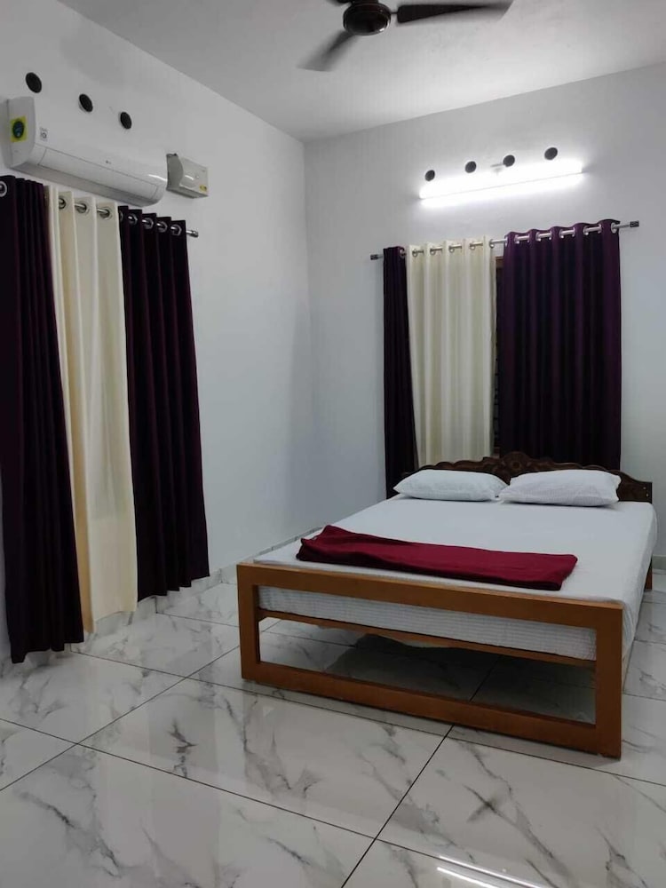 Deluxe Double or Twin Room photo 1