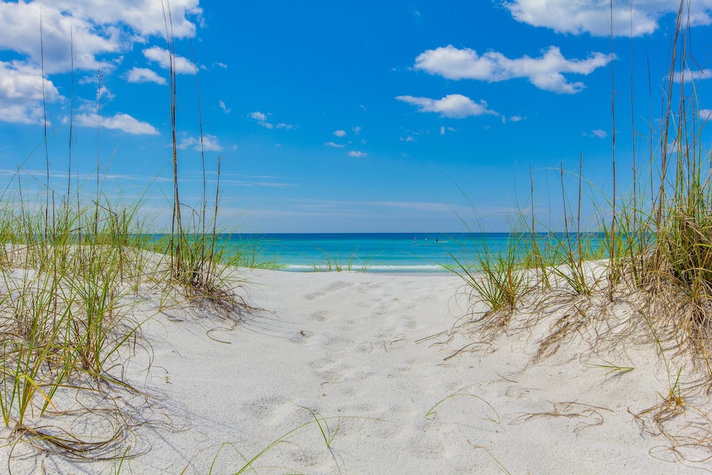 Townhome, Multiple Beds (The Bungalows At Seagrove 114) photo 1