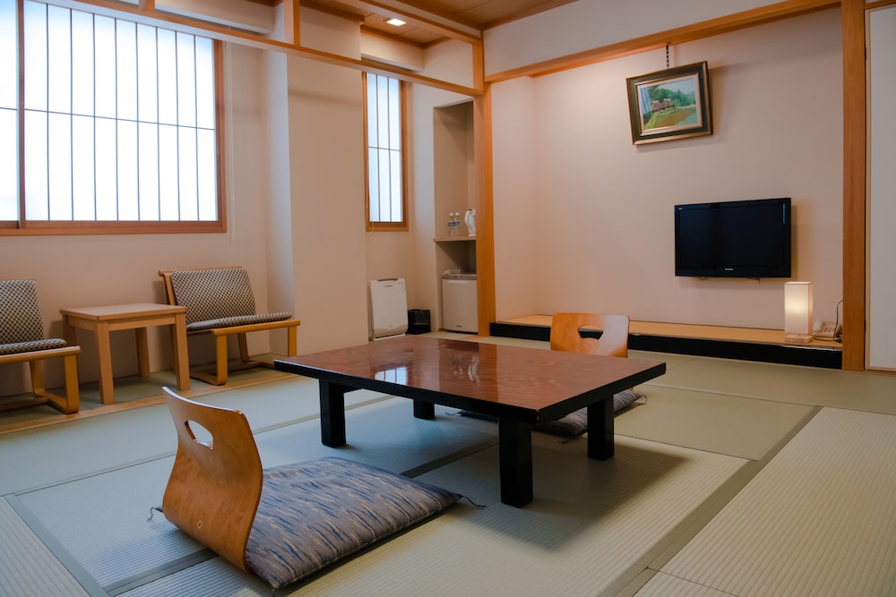 Japanese Style Room for 5 People, New Building, Non Smoking photo 1