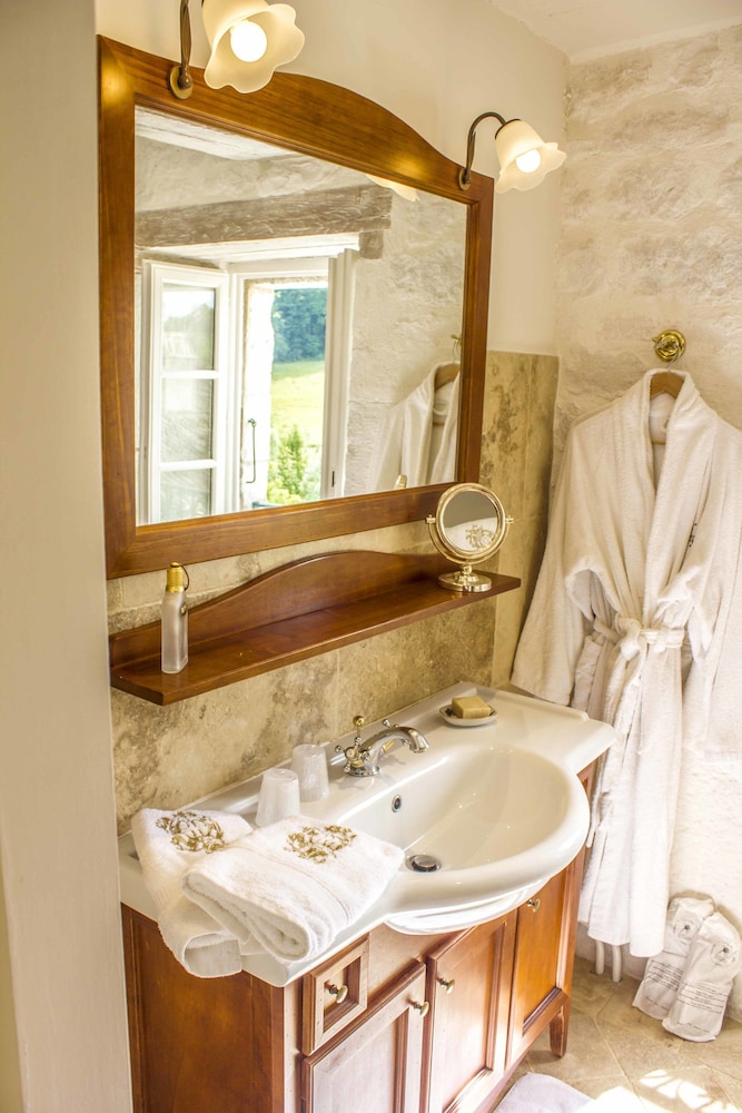 Room (La Métairie) photo 3